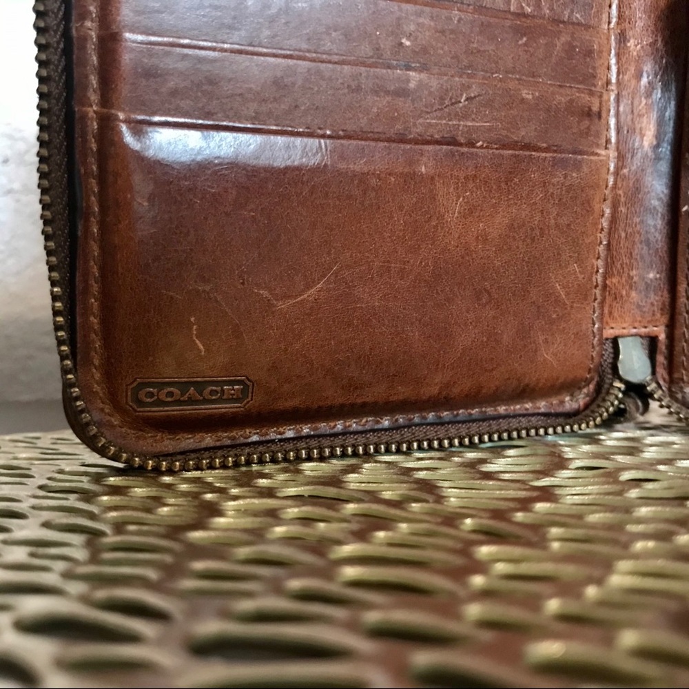 Leather Coach Bi-Wallet - Picture 4 of 8